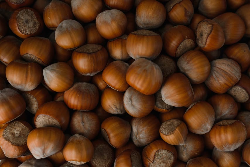 Nocciole intere